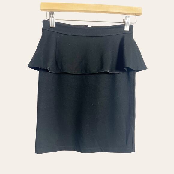 Alice + Olivia Dresses & Skirts - Alice + Olivia Employed Black Peplum Ruffled Straight Pencil Skirt Size XS